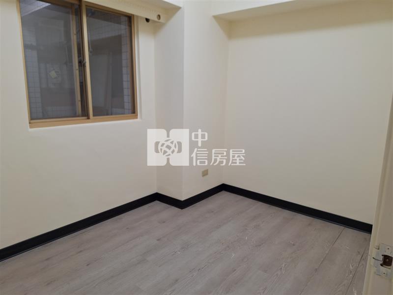 近藝文特區大三房+車位房屋室內格局與周邊環境
