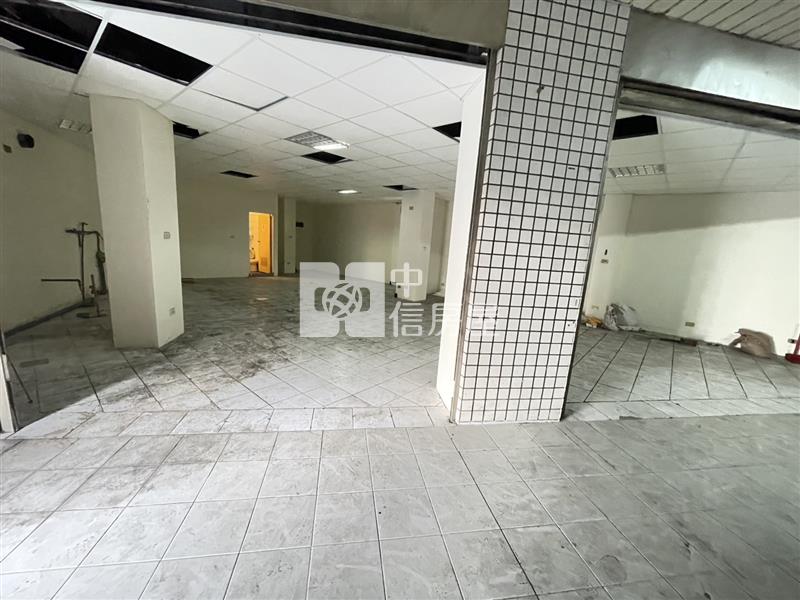 縣府商圈一樓店面房屋室內格局與周邊環境