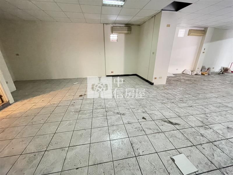 縣府商圈一樓店面房屋室內格局與周邊環境