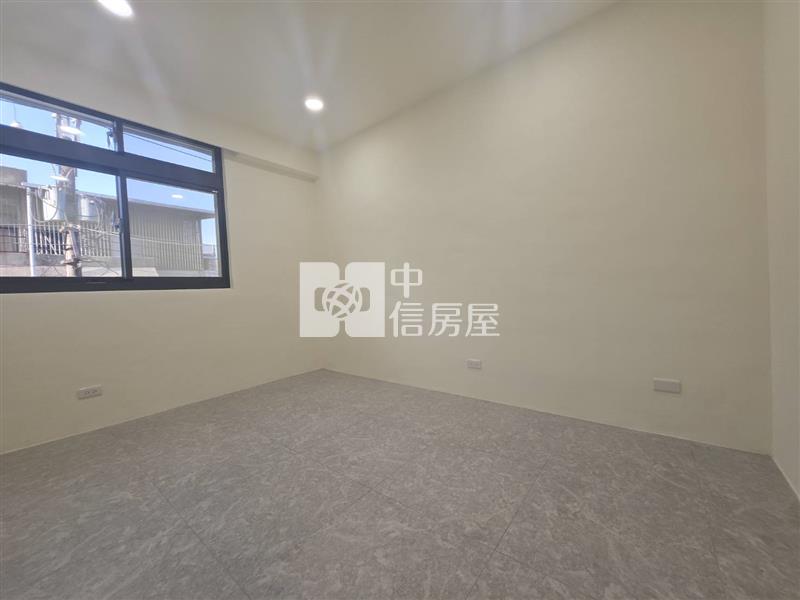 龍科整理全新透天房屋室內格局與周邊環境