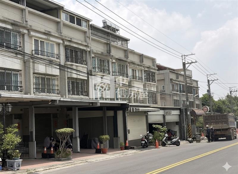 翔仁願景黃金店住房屋室內格局與周邊環境