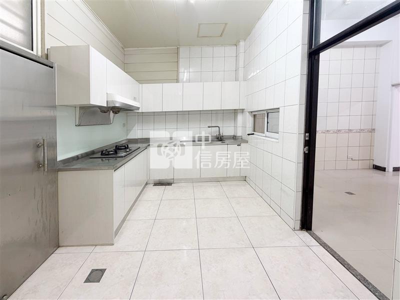 翔仁願景黃金店住房屋室內格局與周邊環境
