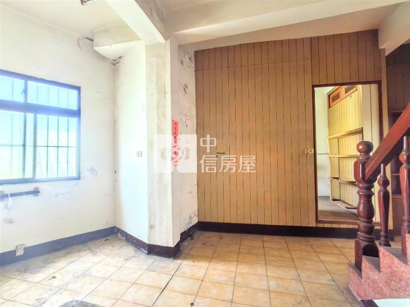 太平*大面寬.大地坪.復古透天.好停車.房屋室內格局與周邊環境
