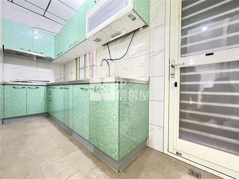 忠貞國小一樓三房美寓房屋室內格局與周邊環境