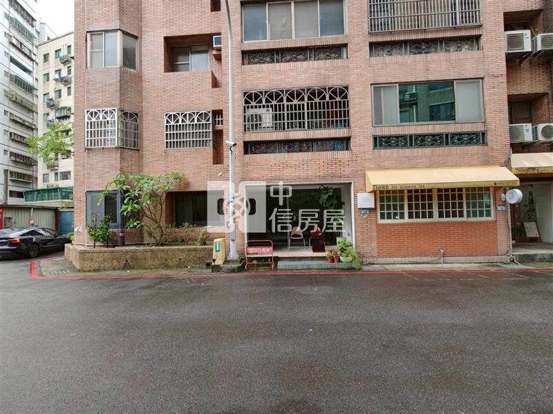 藝文特區小金店面房屋室內格局與周邊環境