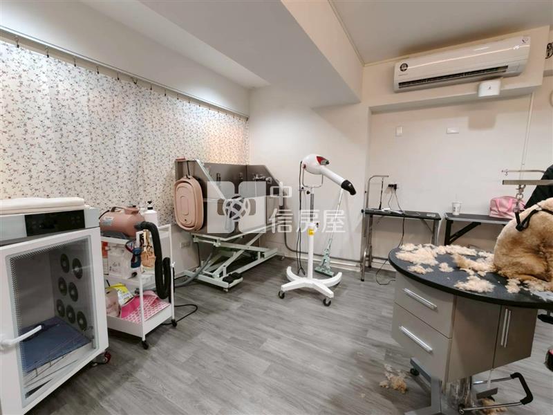 藝文特區小金店面房屋室內格局與周邊環境