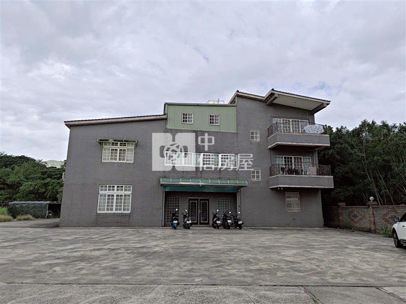 央大都內農大農舍房屋室內格局與周邊環境