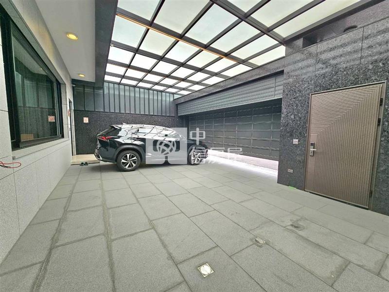 西區首席電梯豪宅房屋室內格局與周邊環境