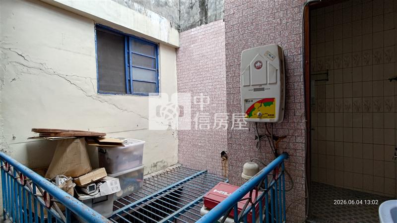 金陵路透天店面房屋室內格局與周邊環境