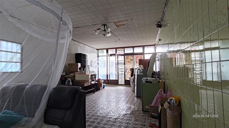 金陵路透天店面房屋室內格局與周邊環境
