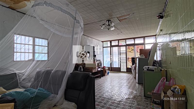 金陵路透天店面房屋室內格局與周邊環境