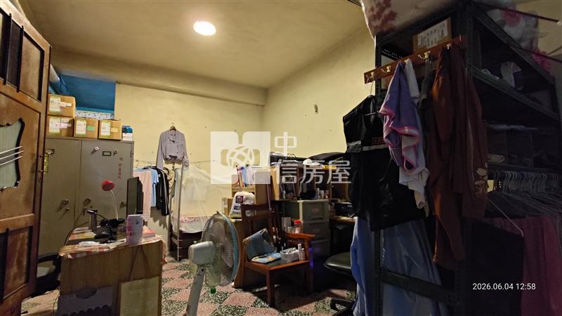 金陵路透天店面房屋室內格局與周邊環境