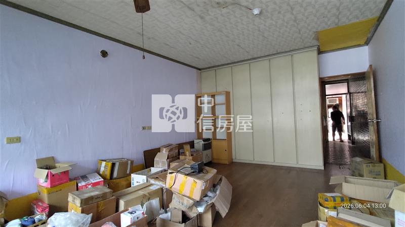 金陵路透天店面房屋室內格局與周邊環境