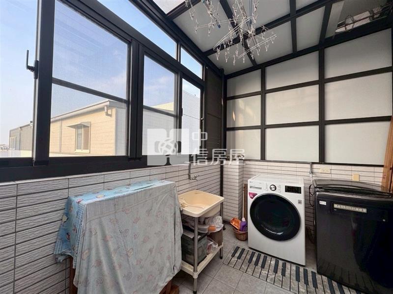 嘉義大林臨路四套精裝車庫美墅房屋室內格局與周邊環境