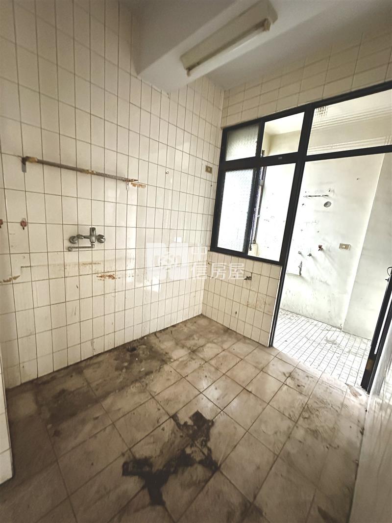 文心櫻花捷運三房成家美寓房屋室內格局與周邊環境
