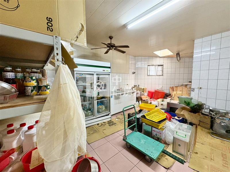 中正店面房屋室內格局與周邊環境