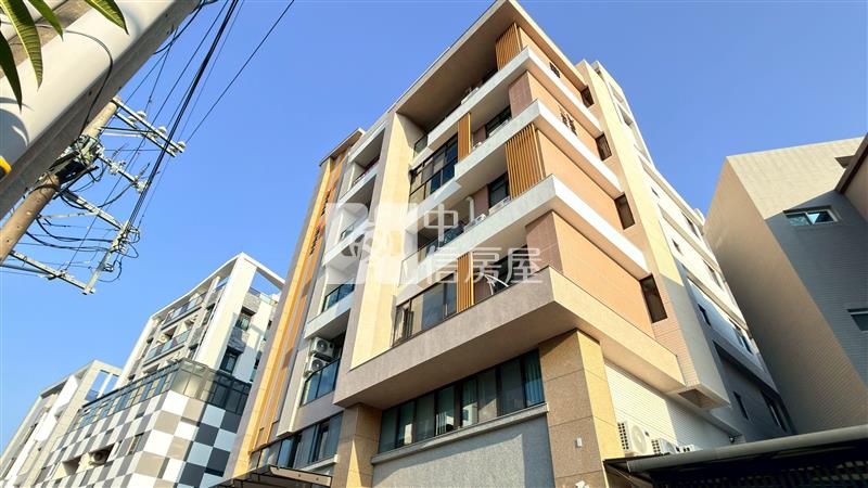 臻愛密碼★影音空拍在中信嘉義玉山店房屋室內格局與周邊環境