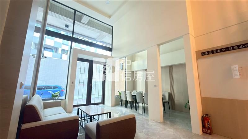 臻愛密碼★影音空拍在中信嘉義玉山店房屋室內格局與周邊環境