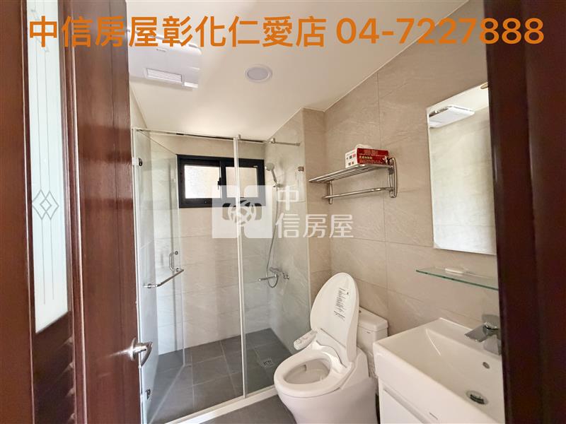 伸港中山路電梯店面房屋室內格局與周邊環境