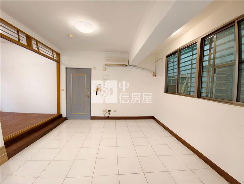 億載國小三房明亮華廈房屋室內格局與周邊環境