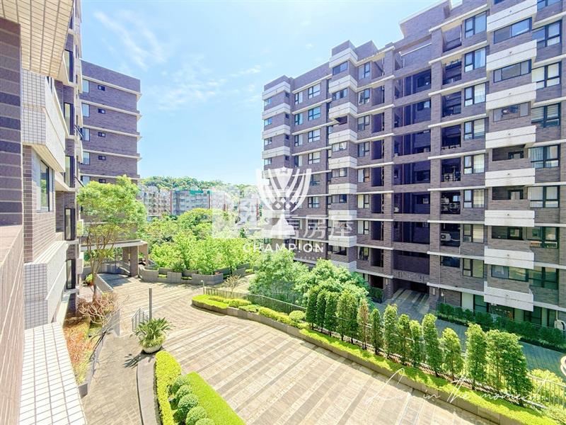 【冠軍商仲】信義之心朝南玄關兩房房屋室內格局與周邊環境