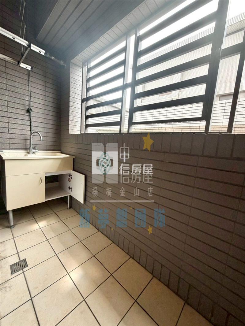 【新夢想】智富城景觀2房|屋齡新免整理|獨立大平車房屋室內格局與周邊環境