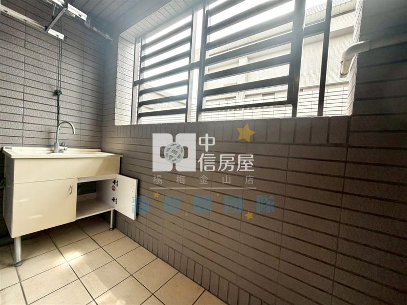 【新夢想】智富城景觀2房|屋齡新免整理|獨立大平車房屋室內格局與周邊環境