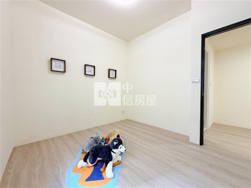 金色美邸三房平車房屋室內格局與周邊環境