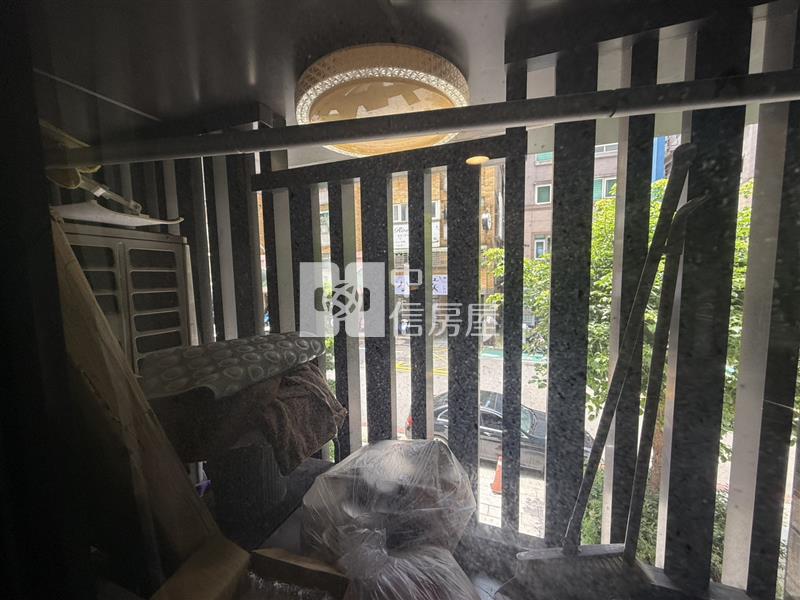 桃園藝文特區旁金店面附平面車位房屋室內格局與周邊環境