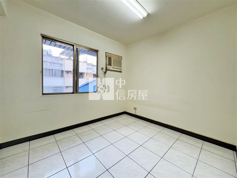 文心中清捷運宅三房+車位房屋室內格局與周邊環境