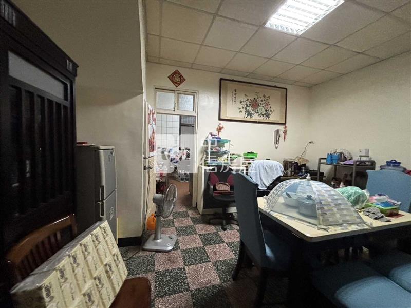 林森國小面寬金店住(住商用)房屋室內格局與周邊環境