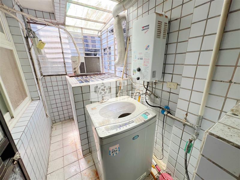 陽光加樂比5樓+頂加房屋室內格局與周邊環境