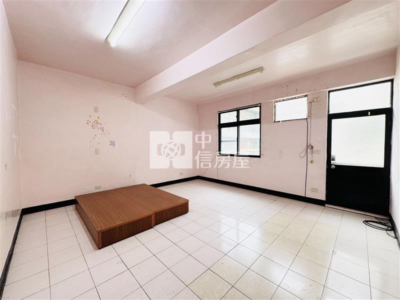 近中壢SOGO海華商圈.A21美透天房屋室內格局與周邊環境