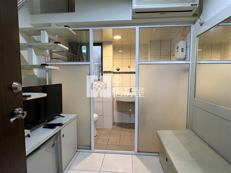 菁英會館★摩登樓中樓套房房屋室內格局與周邊環境
