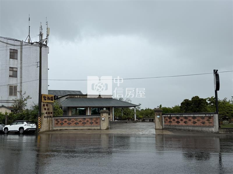 南科外溢首選!國8交流道旁雙面路方正美地房屋室內格局與周邊環境