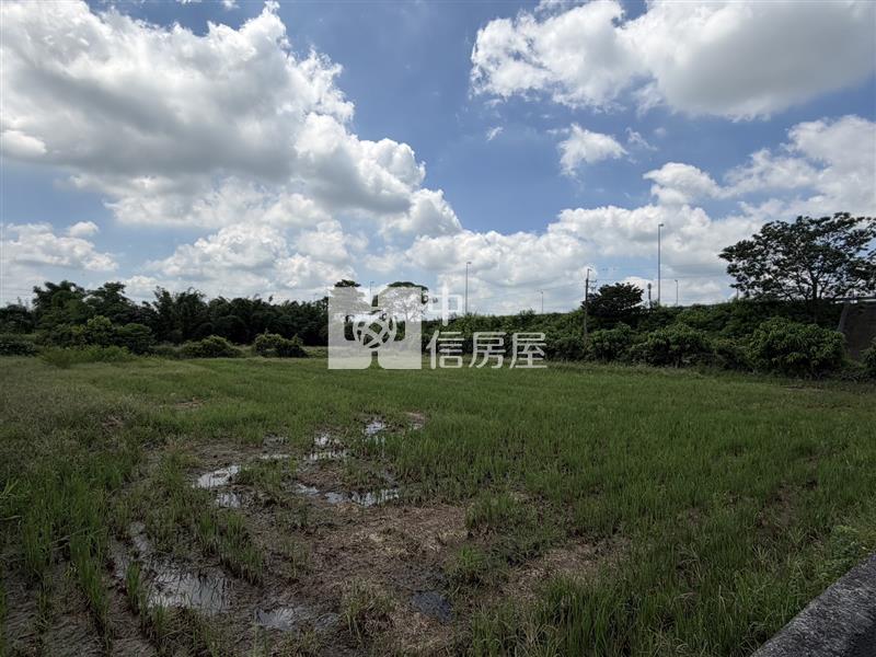 南科外溢首選!國8交流道旁雙面路方正美地房屋室內格局與周邊環境