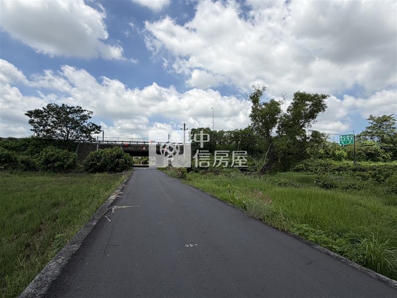南科外溢首選!國8交流道旁雙面路方正美地房屋室內格局與周邊環境