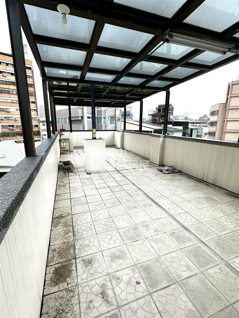 ㊣五權車站輕屋齡大透天房屋室內格局與周邊環境
