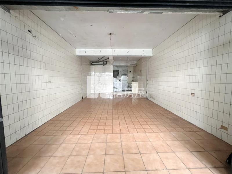 龍岡忠貞市場商圈DIY透天(需整理)房屋室內格局與周邊環境