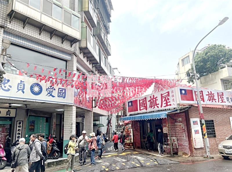 龍岡忠貞市場商圈DIY透天(需整理)房屋室內格局與周邊環境