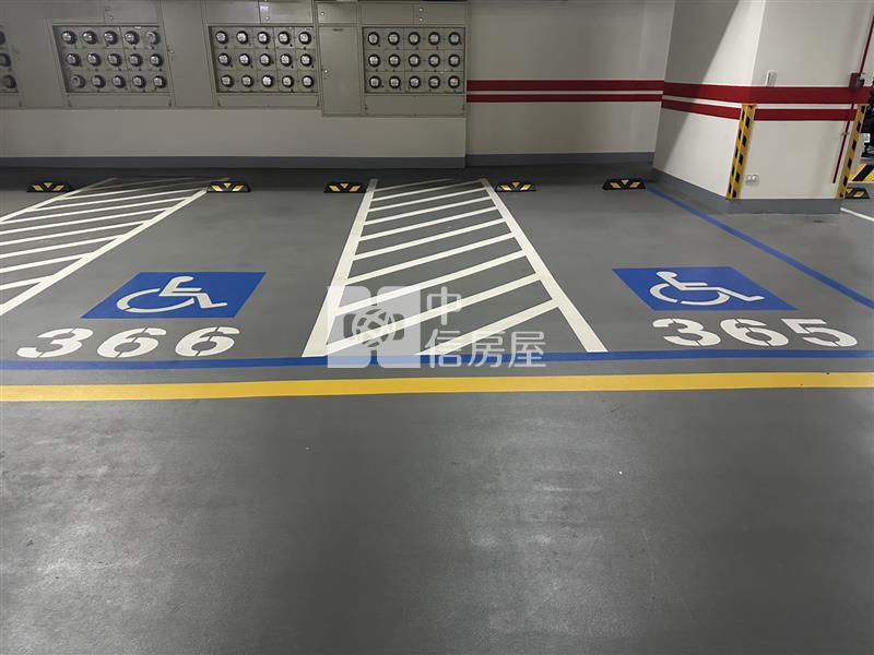 浩瀚MVP次頂樓無限視野四房雙平車房屋室內格局與周邊環境
