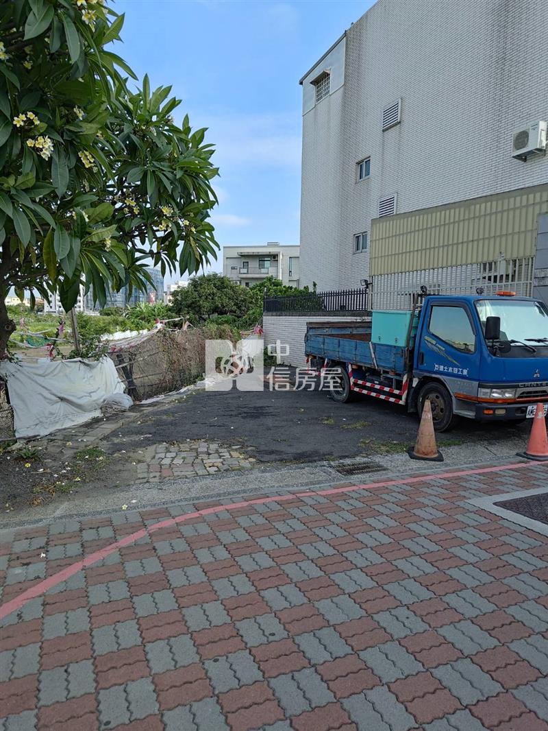 龍王段己重劃金三角裡建地房屋室內格局與周邊環境