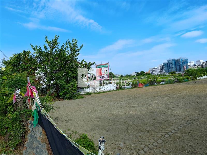 龍王段己重劃金三角裡建地房屋室內格局與周邊環境