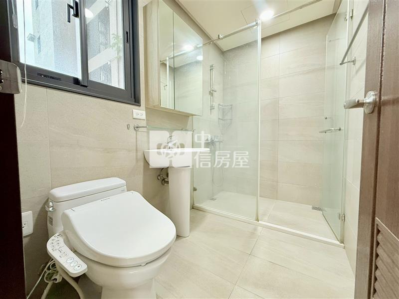 情定水蓮13期三房平車房屋室內格局與周邊環境