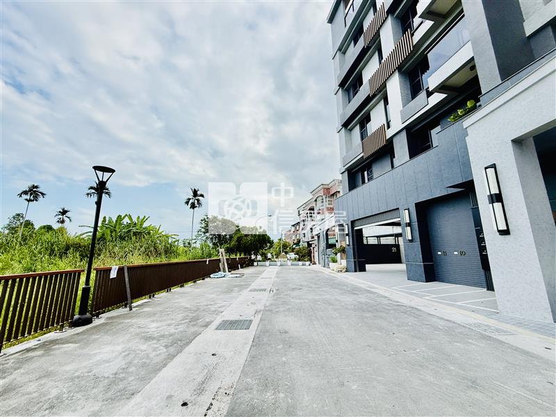 後站全新超值露台戶房屋室內格局與周邊環境