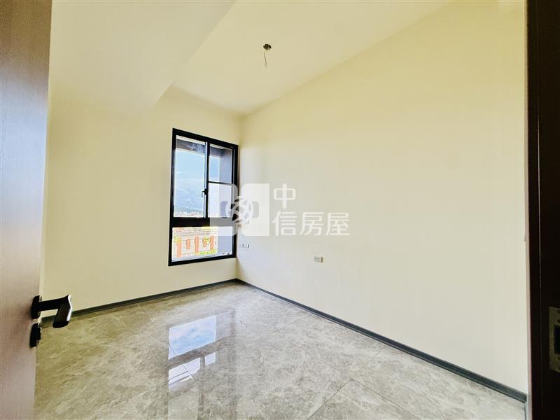 後站全新超值露台戶房屋室內格局與周邊環境
