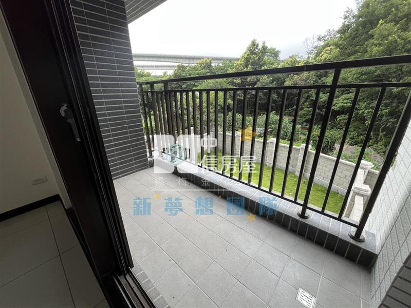 【新夢想】鴻灃越三房車視野戶雙衛浴開窗房屋室內格局與周邊環境