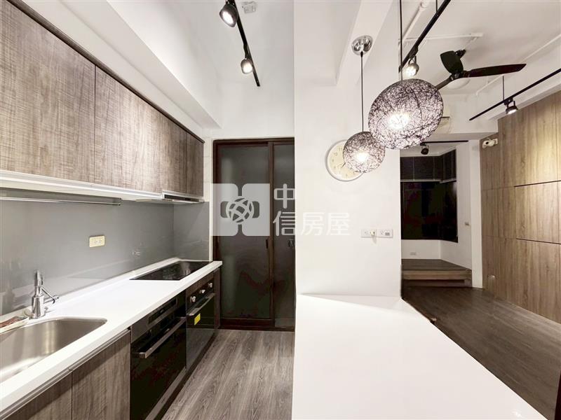 城上城曦望暖陽二改一房房屋室內格局與周邊環境