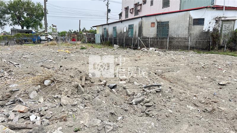 屏東土地"內埔面寬建地"房屋室內格局與周邊環境