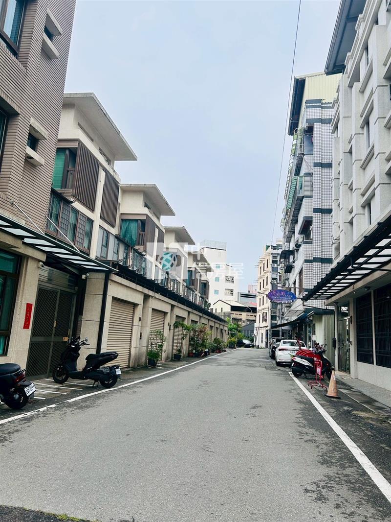 斗六影城旁別墅房屋室內格局與周邊環境
